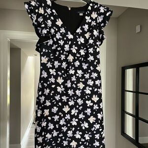 Tommy Hilfiger size 2 dress worn one time. very stretchy & comfortable.